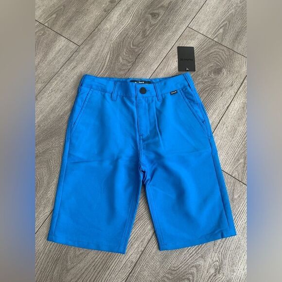 Hurley/Nike dry fit  regular fit size 10, inseam 8” , sits below the knee - Picture 1 of 4